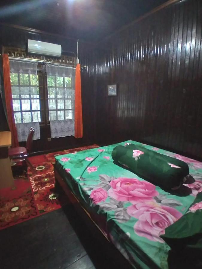 Mimi Guest House Syariah Pangkalan Bun Exterior photo